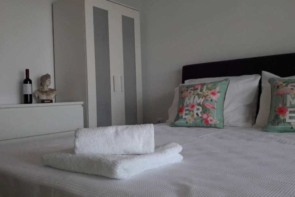 Apollo Romantic Sea View Villa Киверион Экстерьер фото