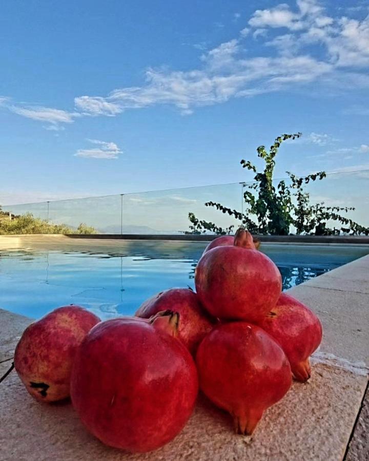 Apollo Romantic Sea View Villa Киверион Экстерьер фото
